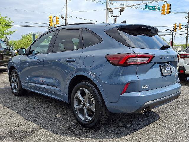 Certified 2023 Ford Escape ST-Line w/ Tech Pack #1 AWD/4WD image 2