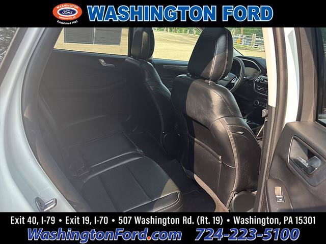 Certified 2022 Ford Escape Titanium AWD/4WD image 19