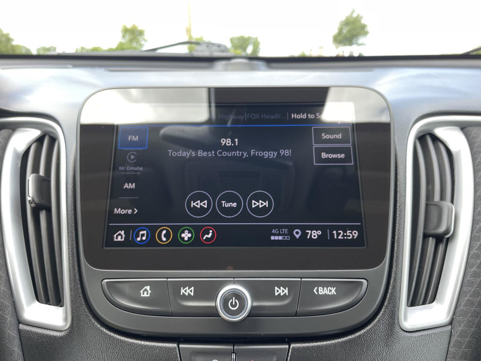Used 2025 Chevrolet Malibu LT FWD image 25
