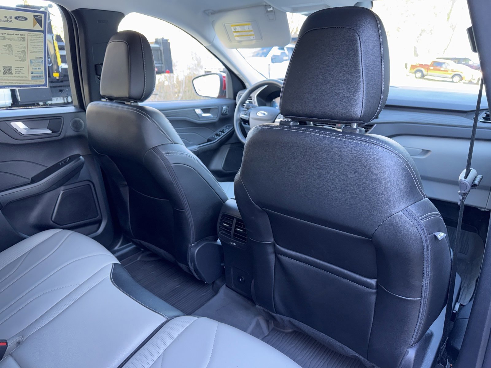 Certified 2025 Ford Escape SE w/ PHEV Premium Package image 29