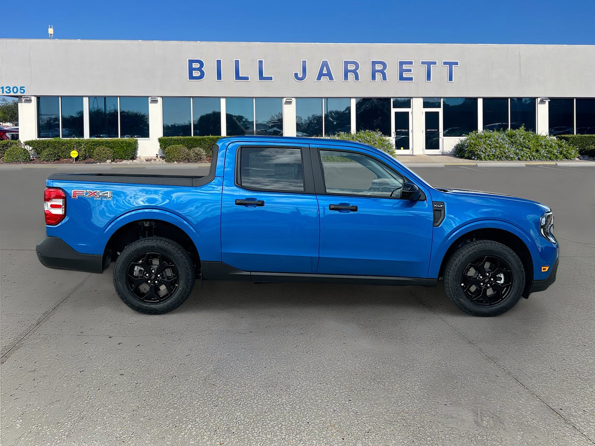 Certified 2025 Ford Maverick XLT w/ XLT Luxury Package AWD/4WD image 3