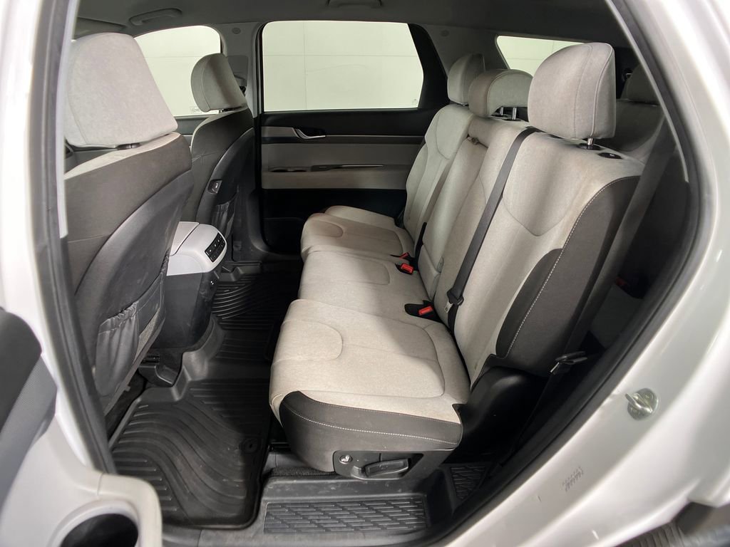Used 2020 Hyundai Palisade SE image 30