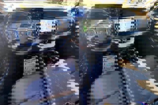 Certified 2025 Ford Expedition Active image 14