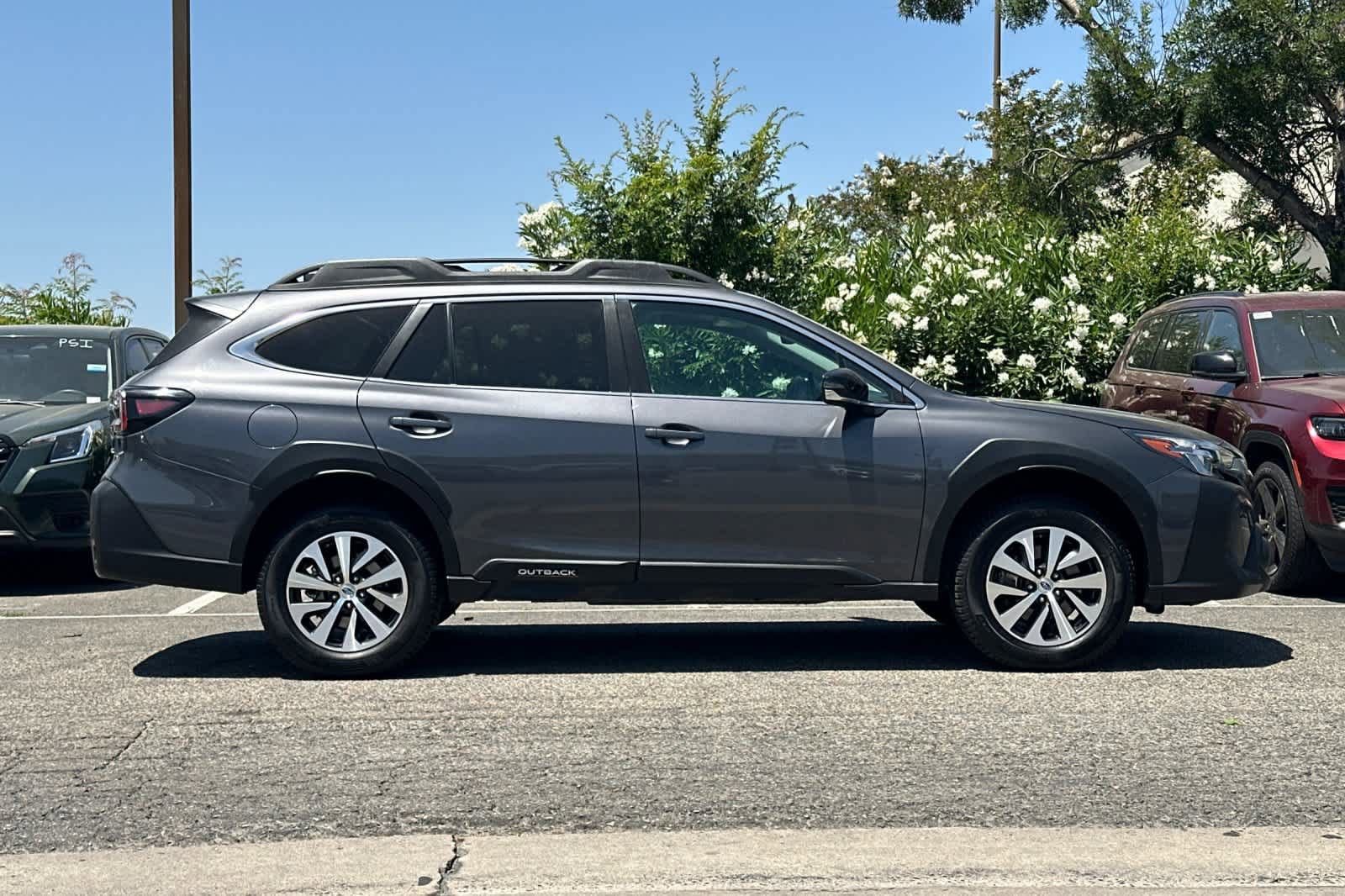 Used 2023 Subaru Outback Premium AWD/4WD image 8