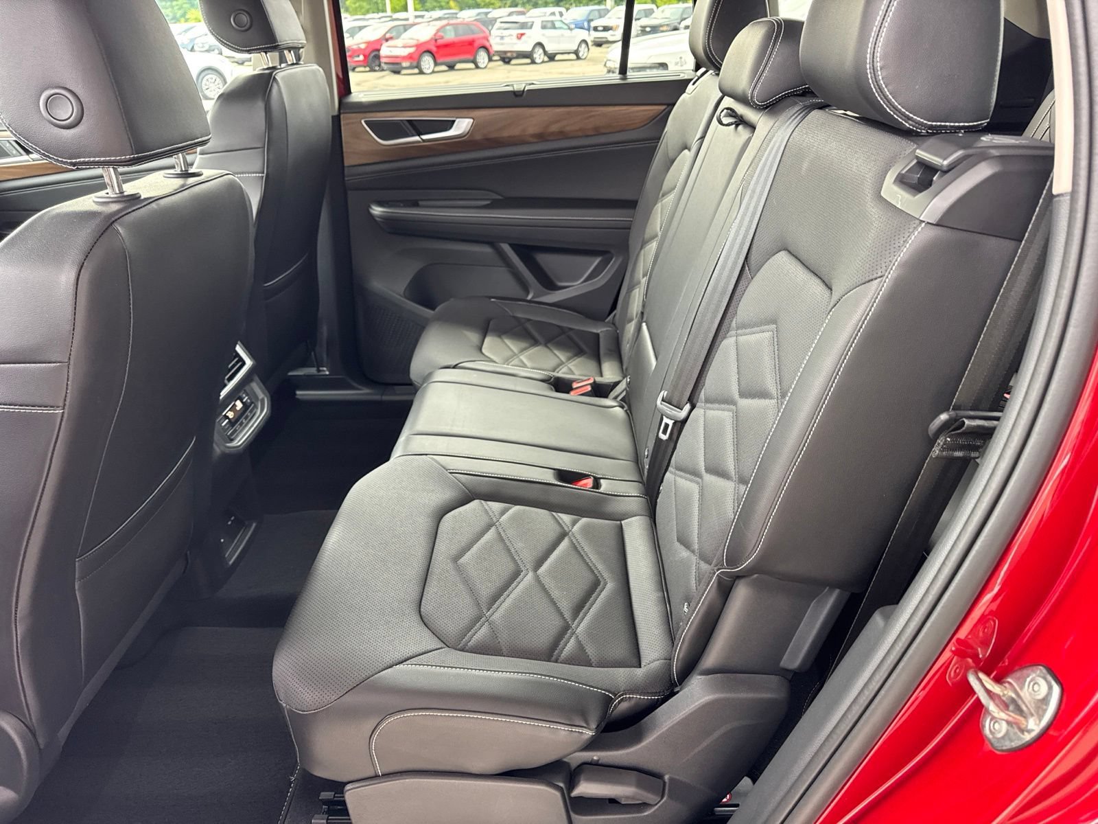 Used 2024 Volkswagen Atlas SE AWD/4WD image 35