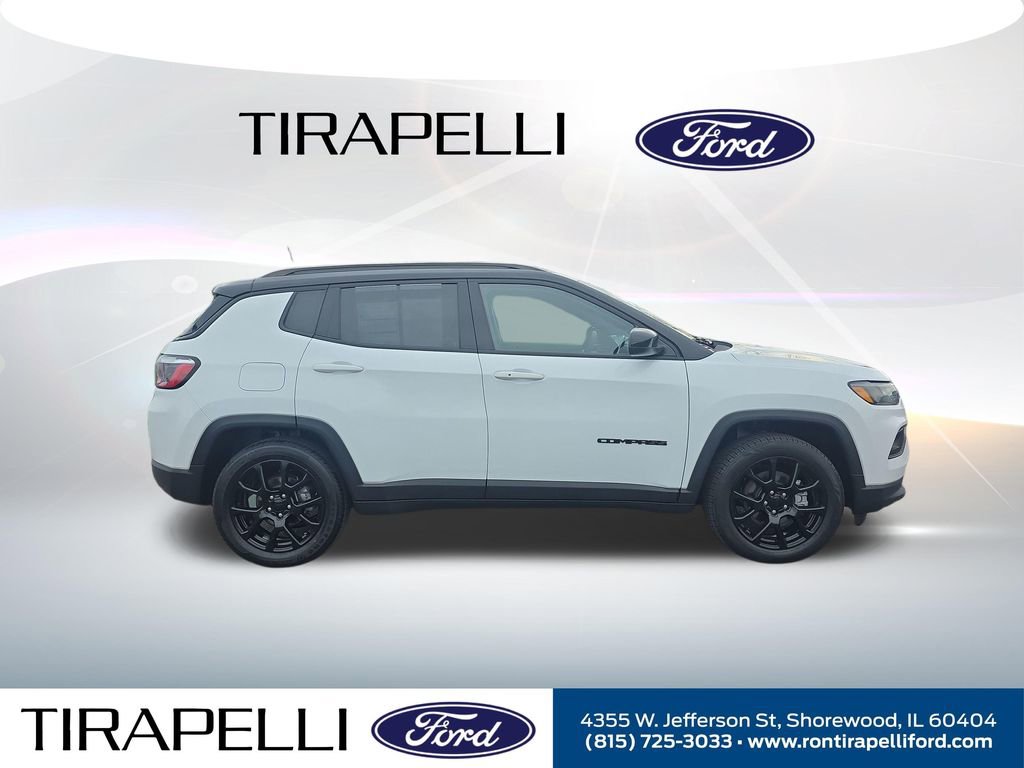 Used 2022 Jeep Compass Latitude FWD image 7