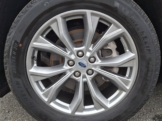 Certified 2023 Ford Explorer Limited w/ Equipment Group 301A AWD/4WD image 28