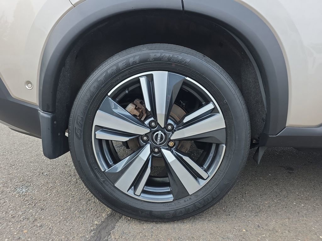 Used 2023 Nissan Rogue Platinum w/ Platinum Premium Package AWD/4WD image 12