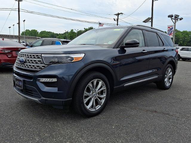 Certified 2023 Ford Explorer Limited w/ Equipment Group 301A AWD/4WD image 3