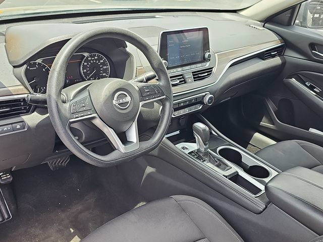 Used 2023 Nissan Altima 2.5 SV FWD image 15