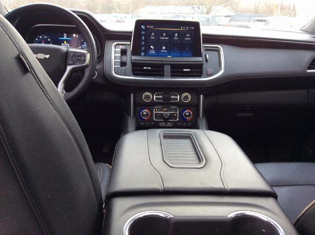 Used 2023 Chevrolet Suburban Premier image 16