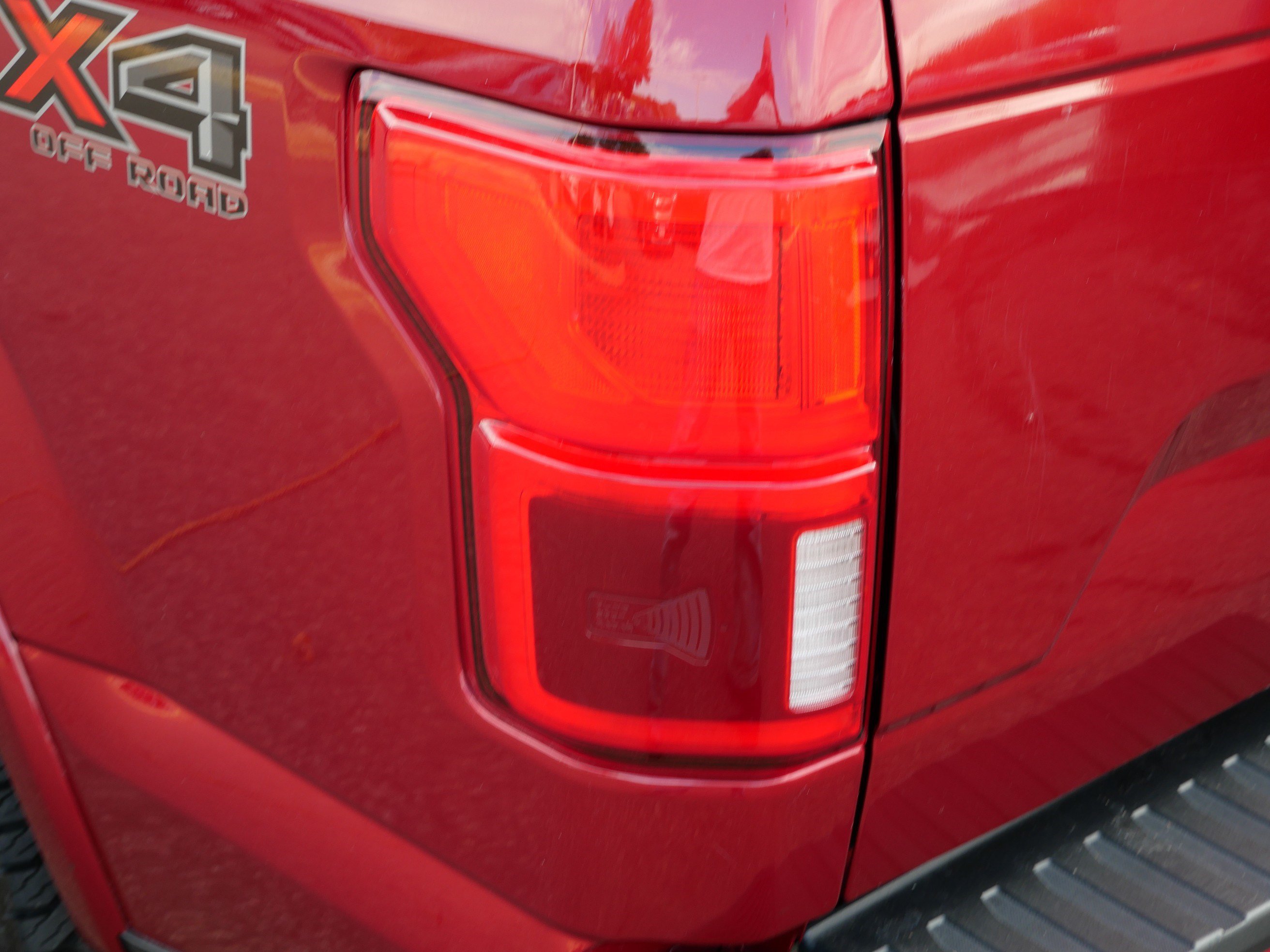 Certified 2019 Ford F150 XLT w/ Equipment Group 302A Luxury AWD/4WD image 17