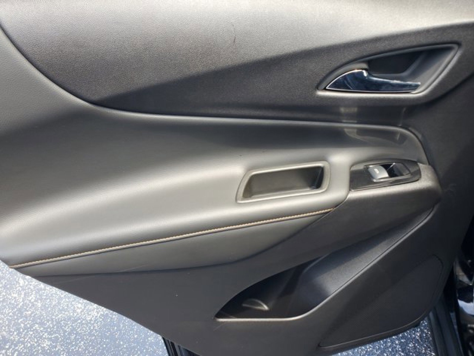 Used 2024 Chevrolet Equinox Premier AWD/4WD image 30