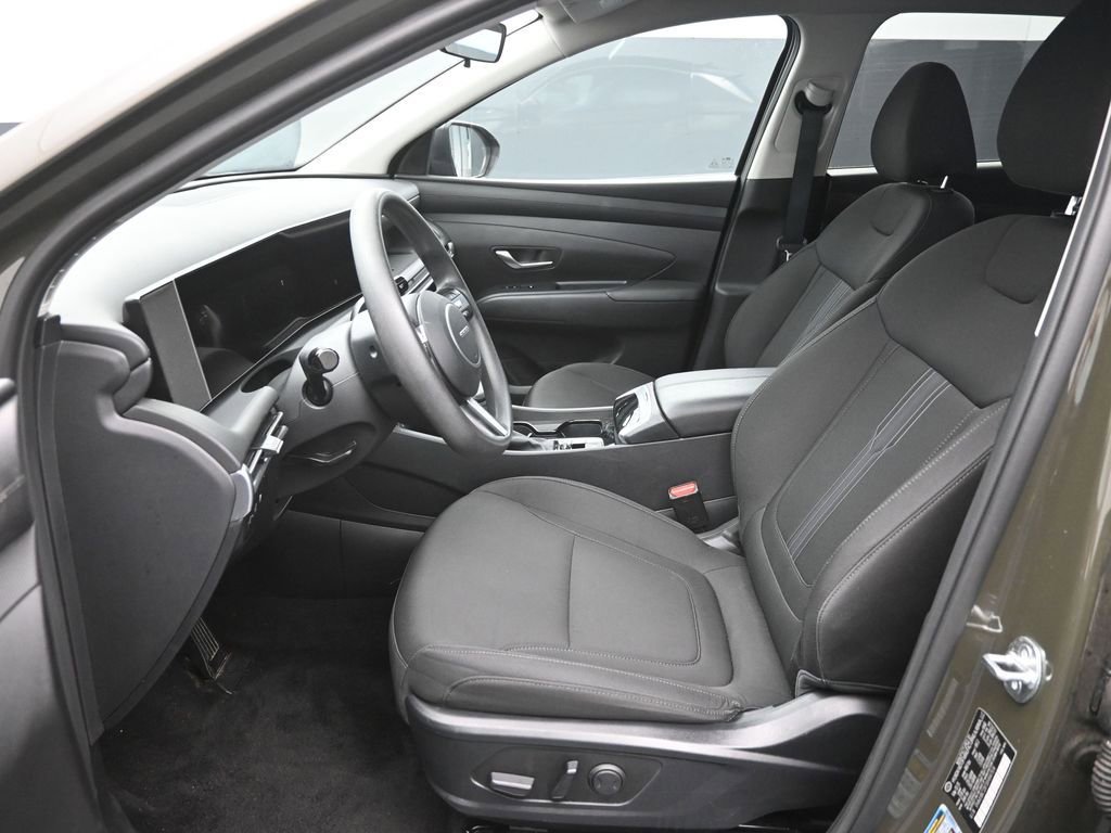 Used 2025 Hyundai Tucson SEL AWD/4WD image 18
