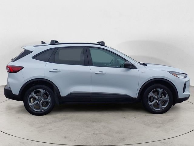 Certified 2025 Ford Escape ST-Line w/ Tech Pack #1 AWD/4WD image 6