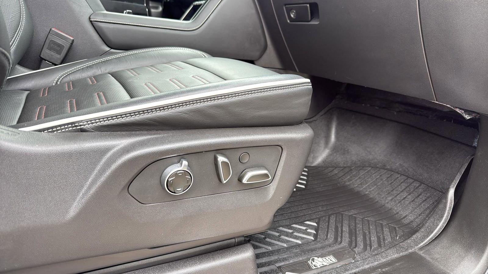 Used 2024 GMC Sierra 1500 AT4X w/ AT4X AEV Edition image 25