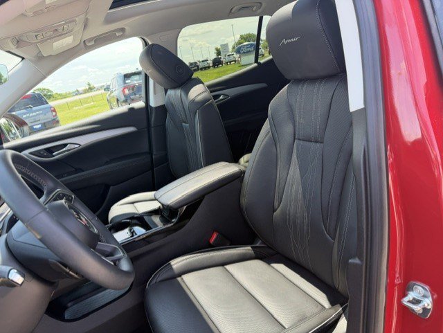 Used 2025 Buick Envision Avenir AWD/4WD image 13