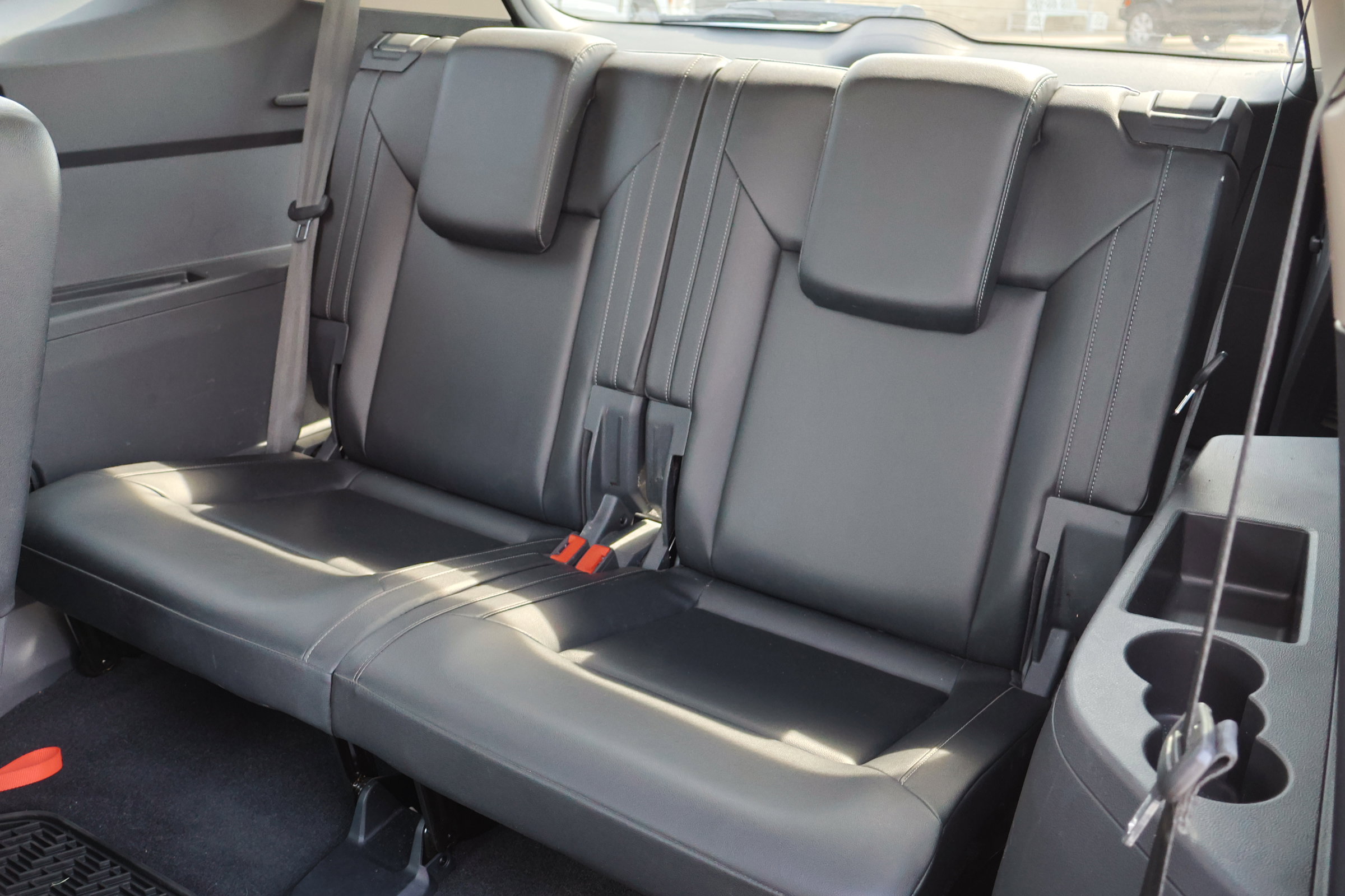 Used 2019 Volkswagen Atlas SEL R-Line image 34