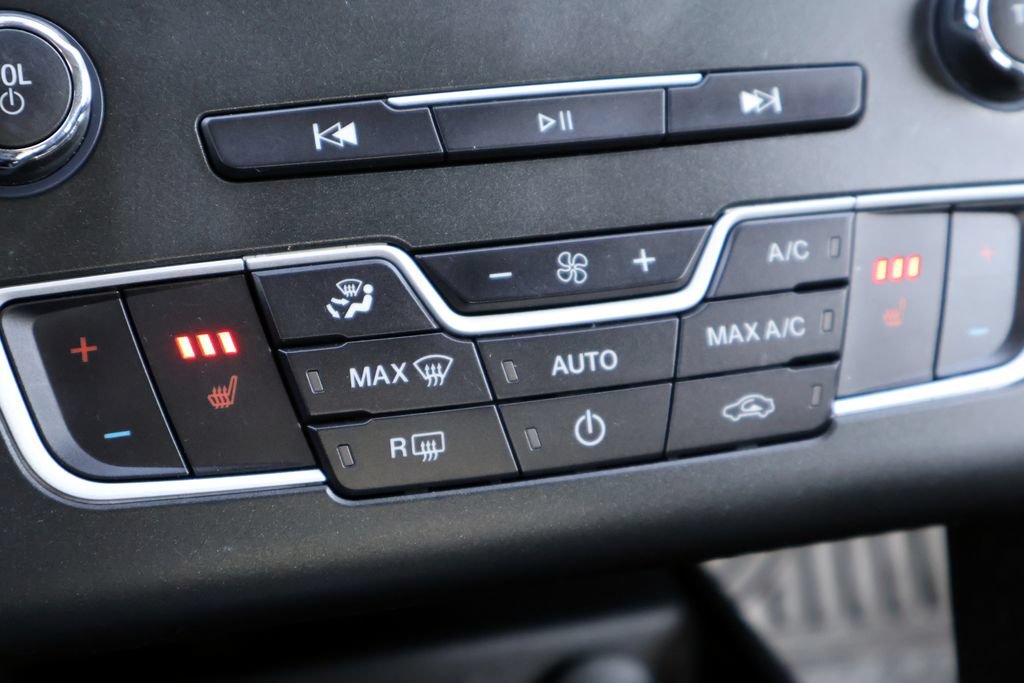 Certified 2020 Ford Fusion SEL FWD image 8