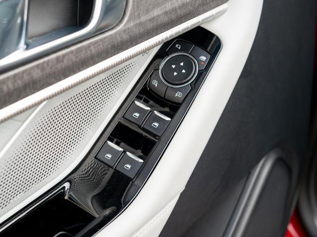 Certified 2025 Ford Explorer Platinum w/ Ultimate Package image 17