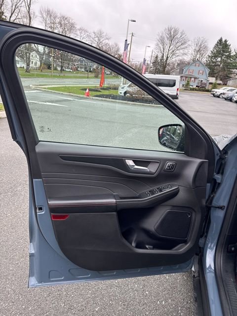 Certified 2023 Ford Escape ST-Line Elite w/ Premium Technology Package AWD/4WD image 16
