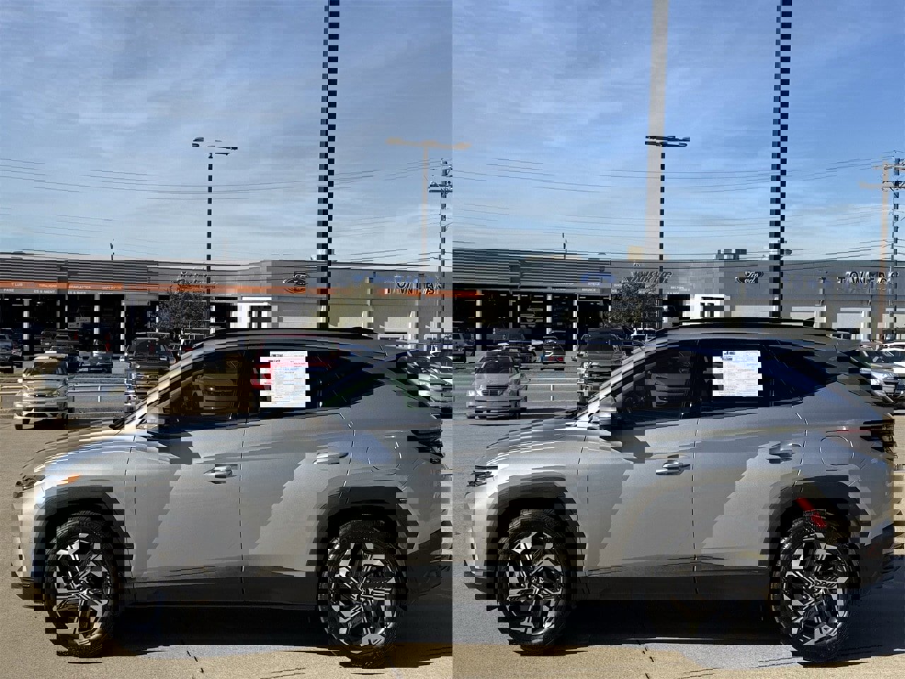 Used 2022 Hyundai Tucson Limited image 3