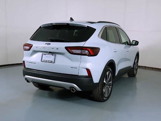 Certified 2025 Ford Escape Platinum AWD/4WD image 3