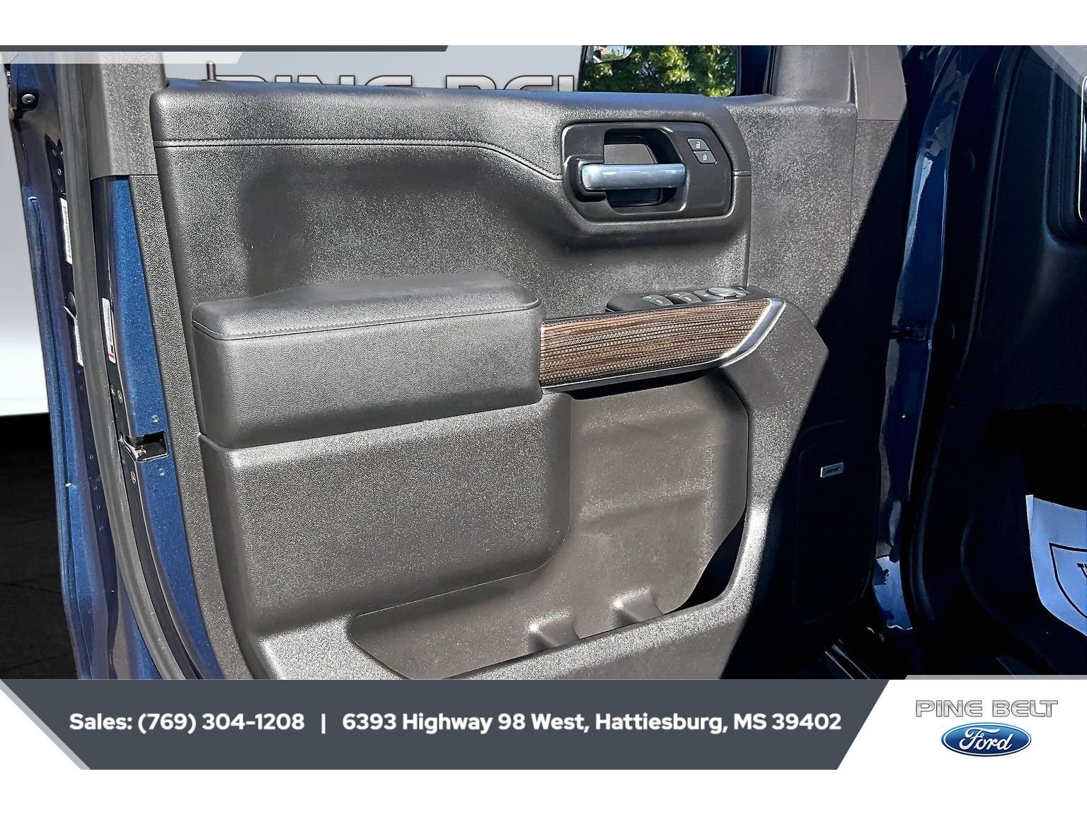 Used 2019 Chevrolet Silverado 1500 LT Trail Boss AWD/4WD image 18