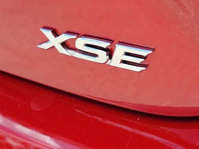 Used 2025 Toyota Camry XSE FWD image 11