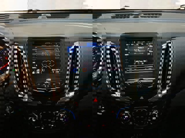 Used 2020 Chevrolet Equinox LT w/ Midnight Edition image 12