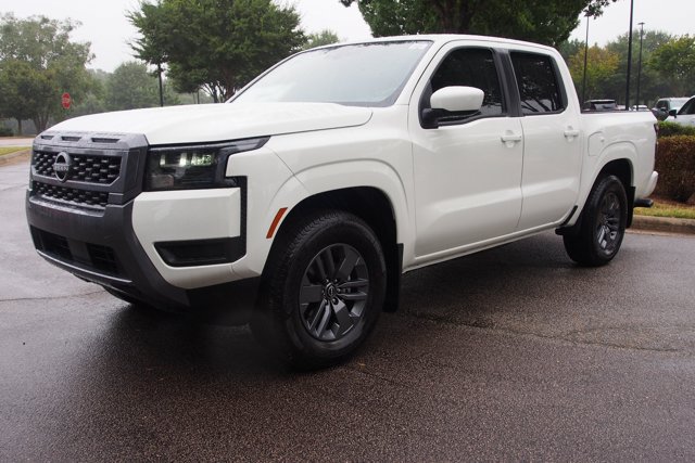 Used 2026 Nissan Frontier SV RWD image 3