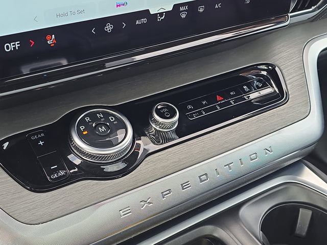 Certified 2025 Ford Expedition Platinum AWD/4WD image 28
