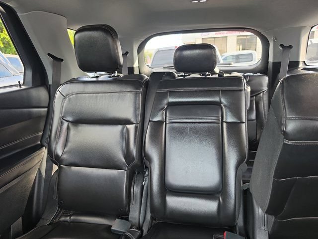Certified 2022 Ford Explorer XLT w/ Equipment Group 202A RWD image 29
