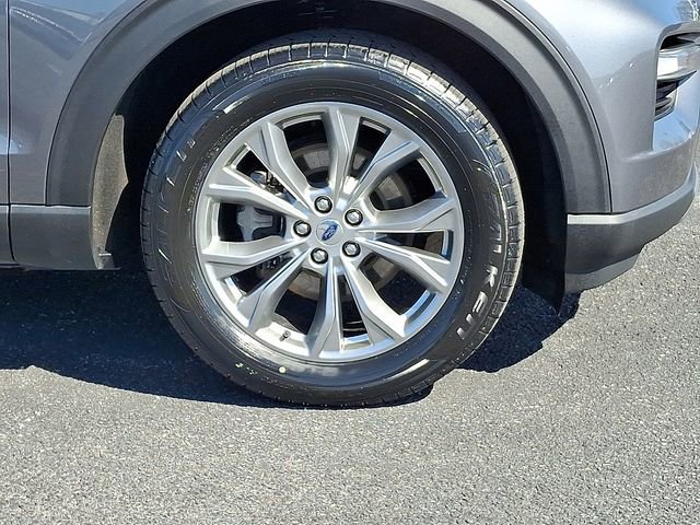 Certified 2023 Ford Explorer XLT w/ Equipment Group 202A image 8