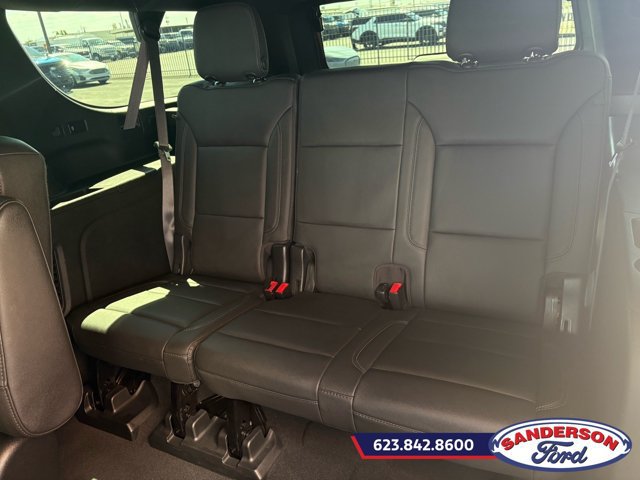 Used 2022 Chevrolet Suburban Z71 w/ Z71 Off-Road Package AWD/4WD image 17