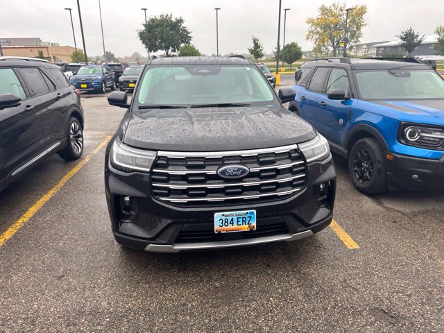 Certified 2026 Ford Explorer Active w/ Active Comfort Package AWD/4WD image 2