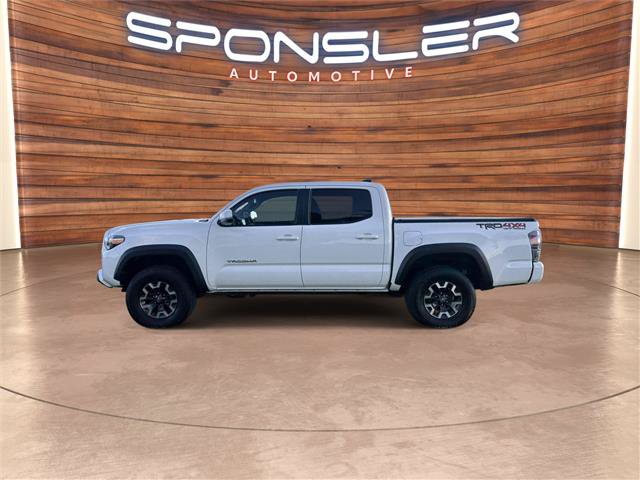 Used 2022 Toyota Tacoma TRD Off-Road w/ Technology Package AWD/4WD image 3