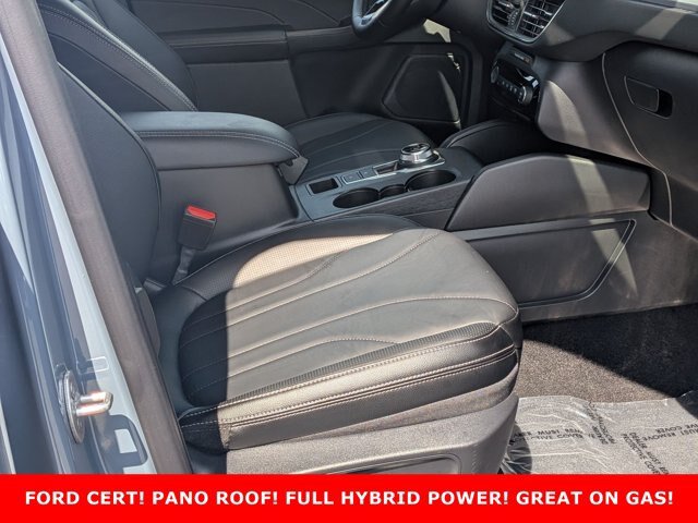 Certified 2025 Ford Escape Platinum w/ Premium Technology Package FWD image 29