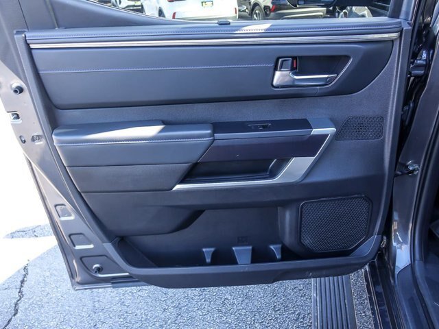 Used 2022 Toyota Tundra Platinum w/ Advanced Package AWD/4WD image 29