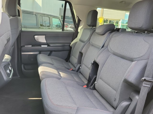 Certified 2025 Ford Expedition Active AWD/4WD image 24