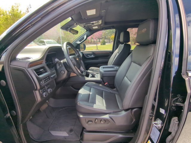 Used 2023 Chevrolet Tahoe High Country AWD/4WD image 16