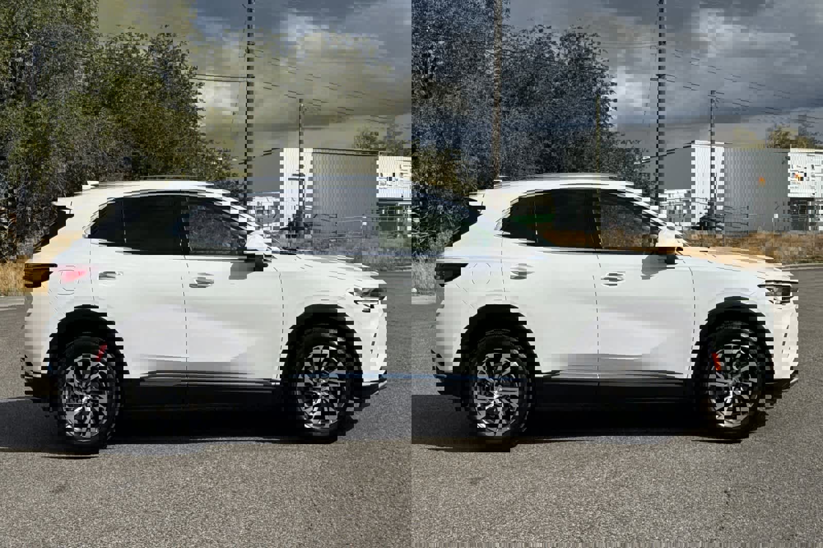 Used 2023 Buick Envision Essence image 6