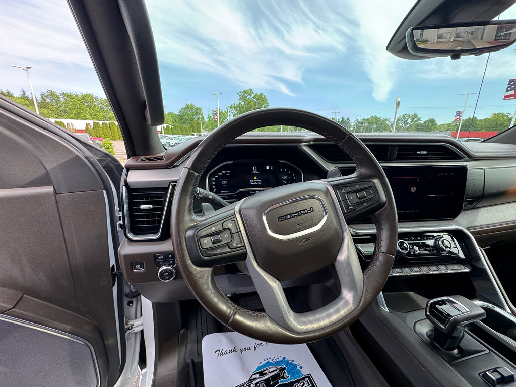 Used 2022 GMC Sierra 1500 Denali w/ Technology Package AWD/4WD image 16