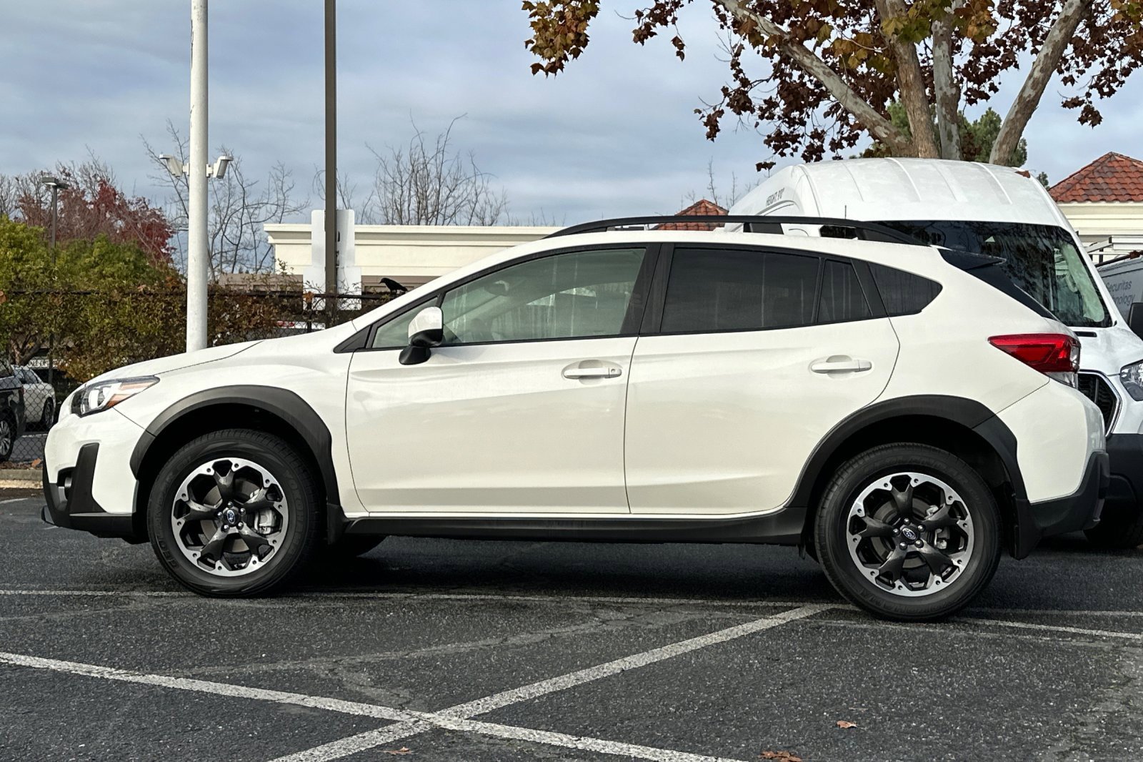 Used 2021 Subaru Crosstrek 2.0i Premium w/ Moonroof Package image 8