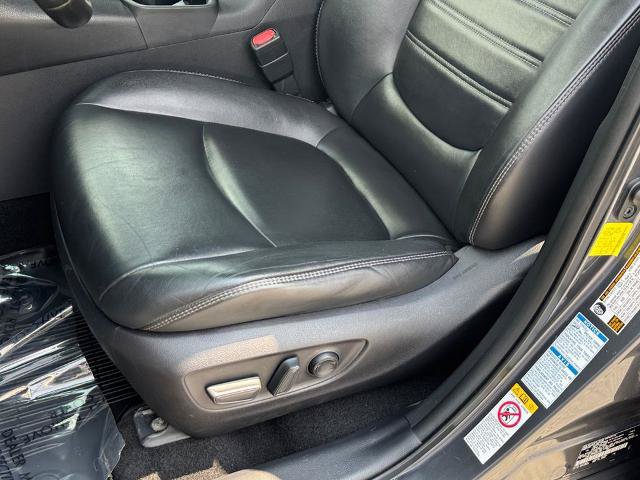 Used 2019 Toyota RAV4 XLE Premium w/ Cold Weather Package AWD/4WD image 16