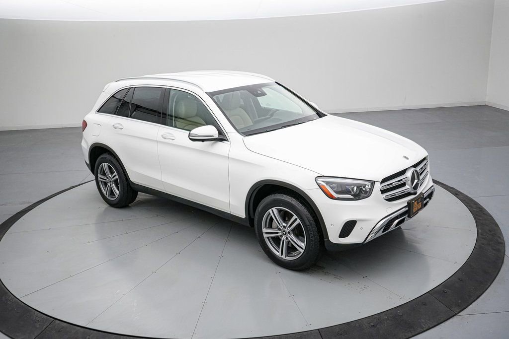 Used 2022 Mercedes-Benz GLC 300 4MATIC image 3