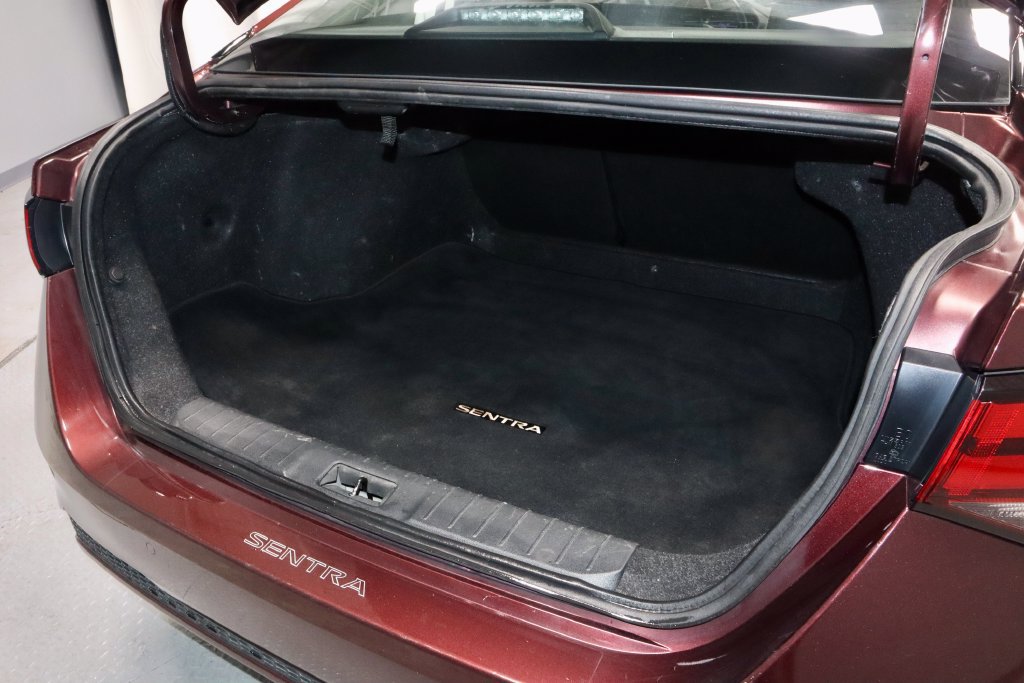 Used 2022 Nissan Sentra SV w/ Trunk Package FWD image 14