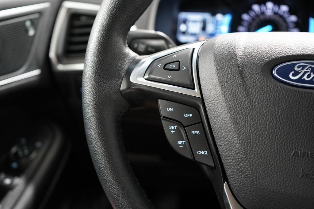 Certified 2023 Ford Edge Titanium AWD/4WD image 16