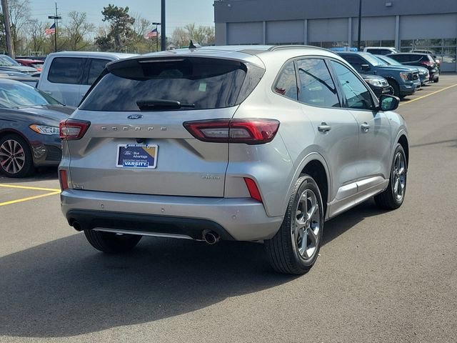 Certified 2024 Ford Escape ST-Line w/ Tech Pack #1 AWD/4WD image 3