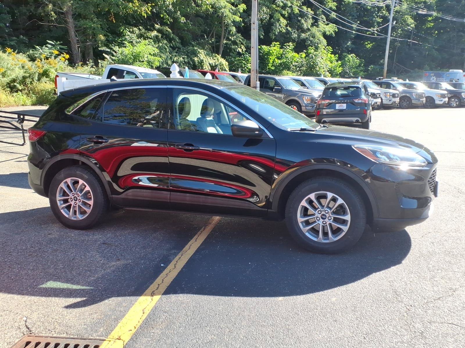 Certified 2022 Ford Escape SE w/ Convenience Package AWD/4WD image 9